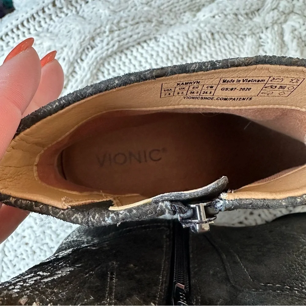 Vionic Kamryn Boa Leather Ankle Boot Size 7.5